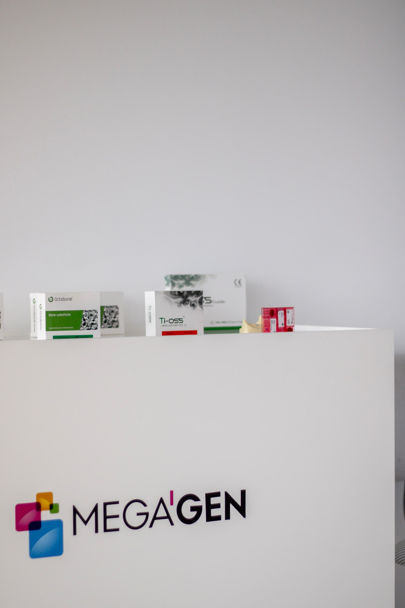 Produtos MegaGen em exposição